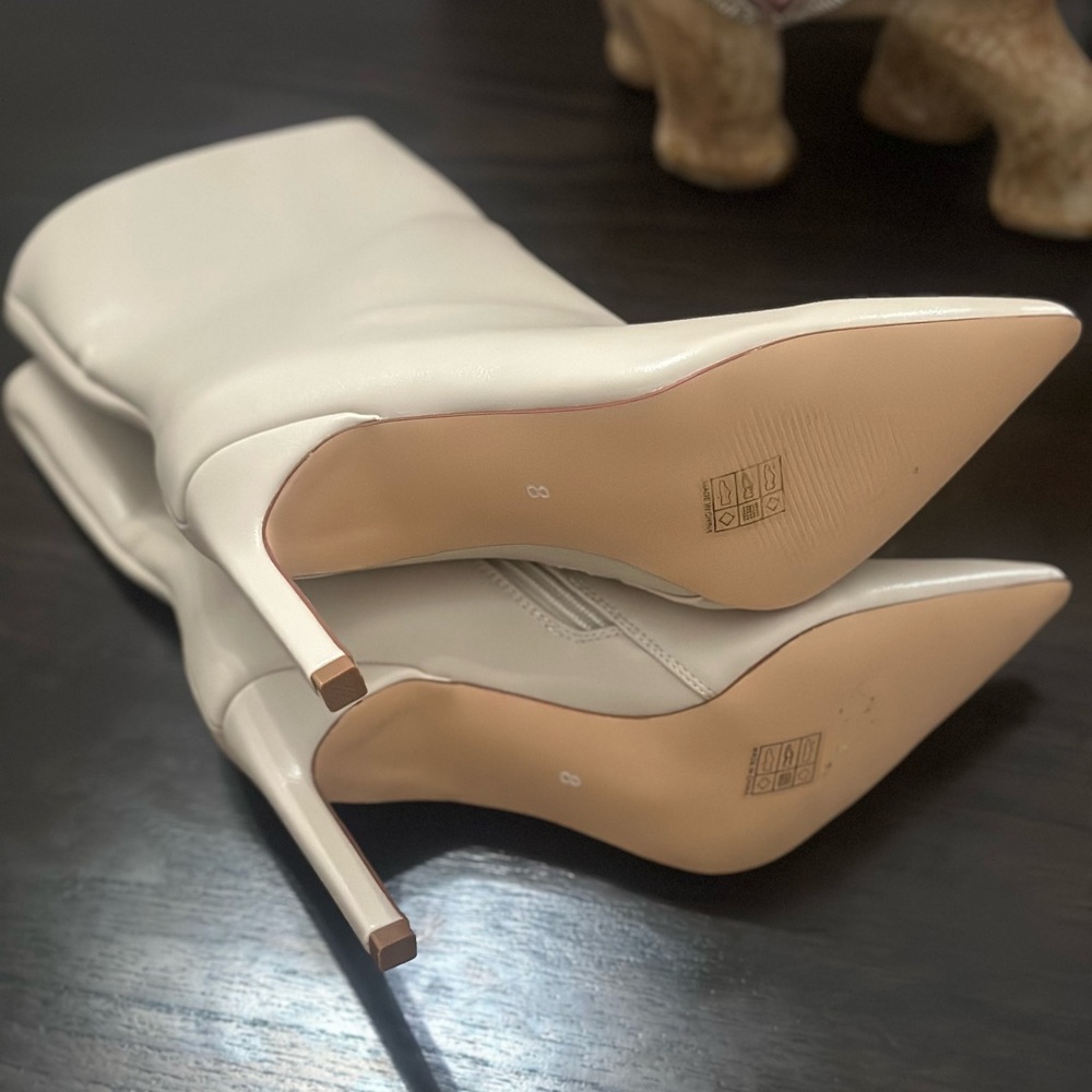 Heeled Boot - Picture 4 of 7